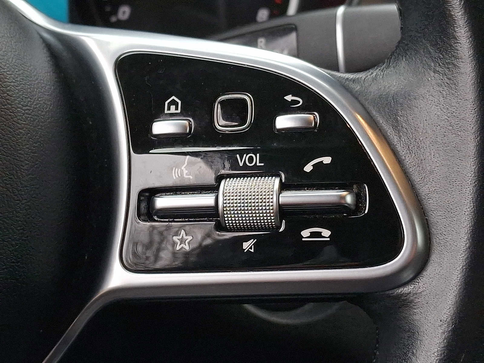 Certified 2021 Mercedes-Benz GLC 300 4MATIC image 18