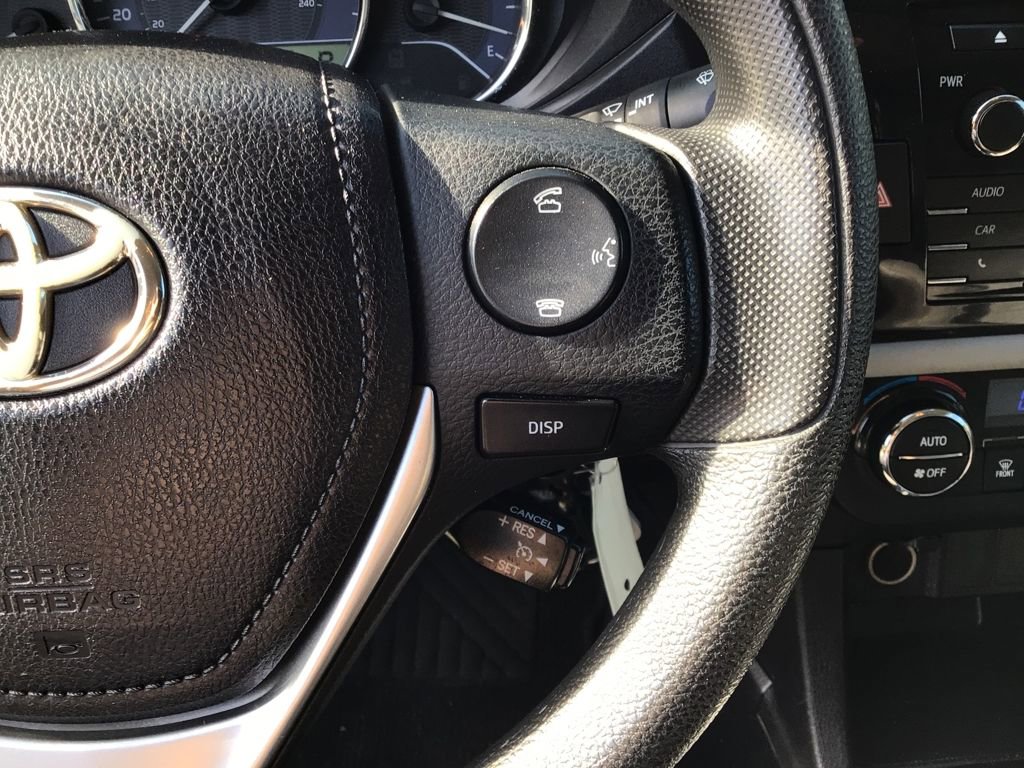 Used 2015 Toyota Corolla LE FWD image 21