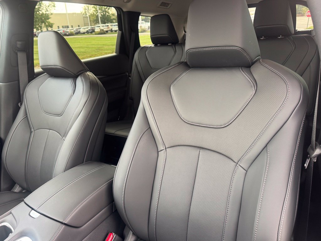 New 2027 INFINITI QX60 Luxe AWD/4WD image 13