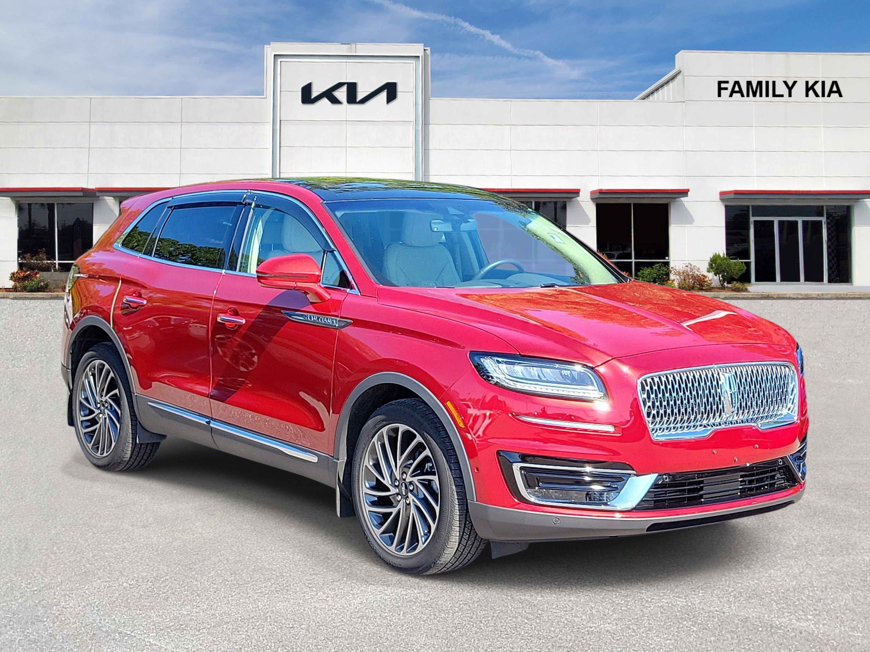 Used 2020 Lincoln Nautilus Reserve w/ Equipment Group 201A AWD/4WD image 1