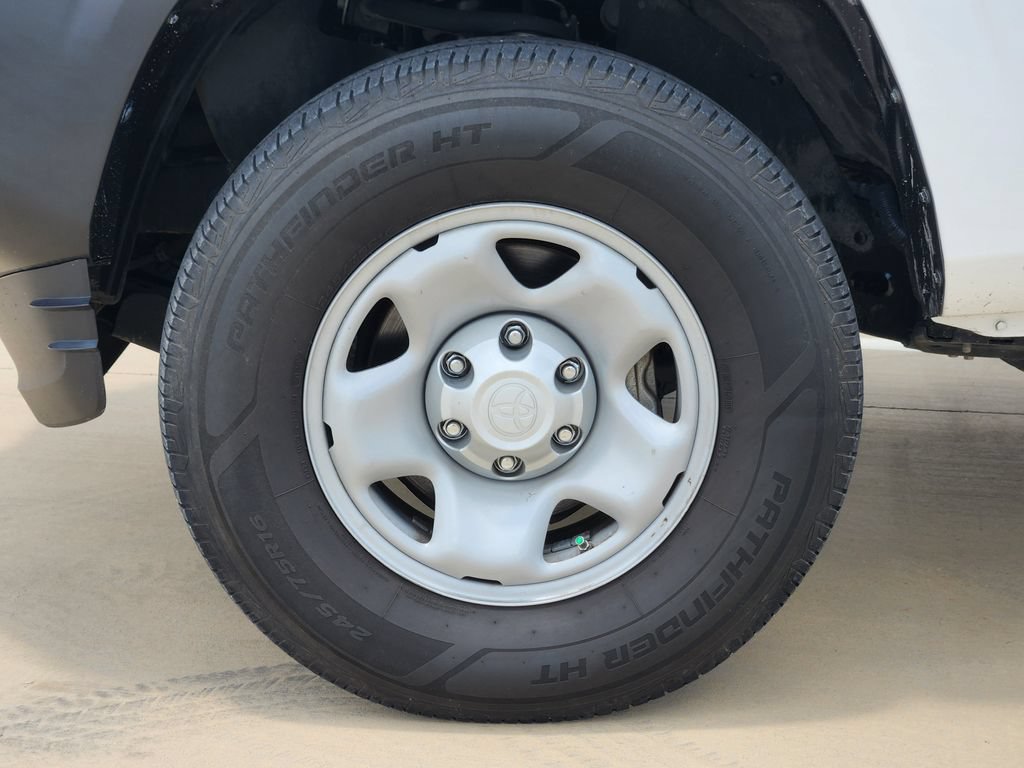 Used 2022 Toyota Tacoma SR RWD image 10