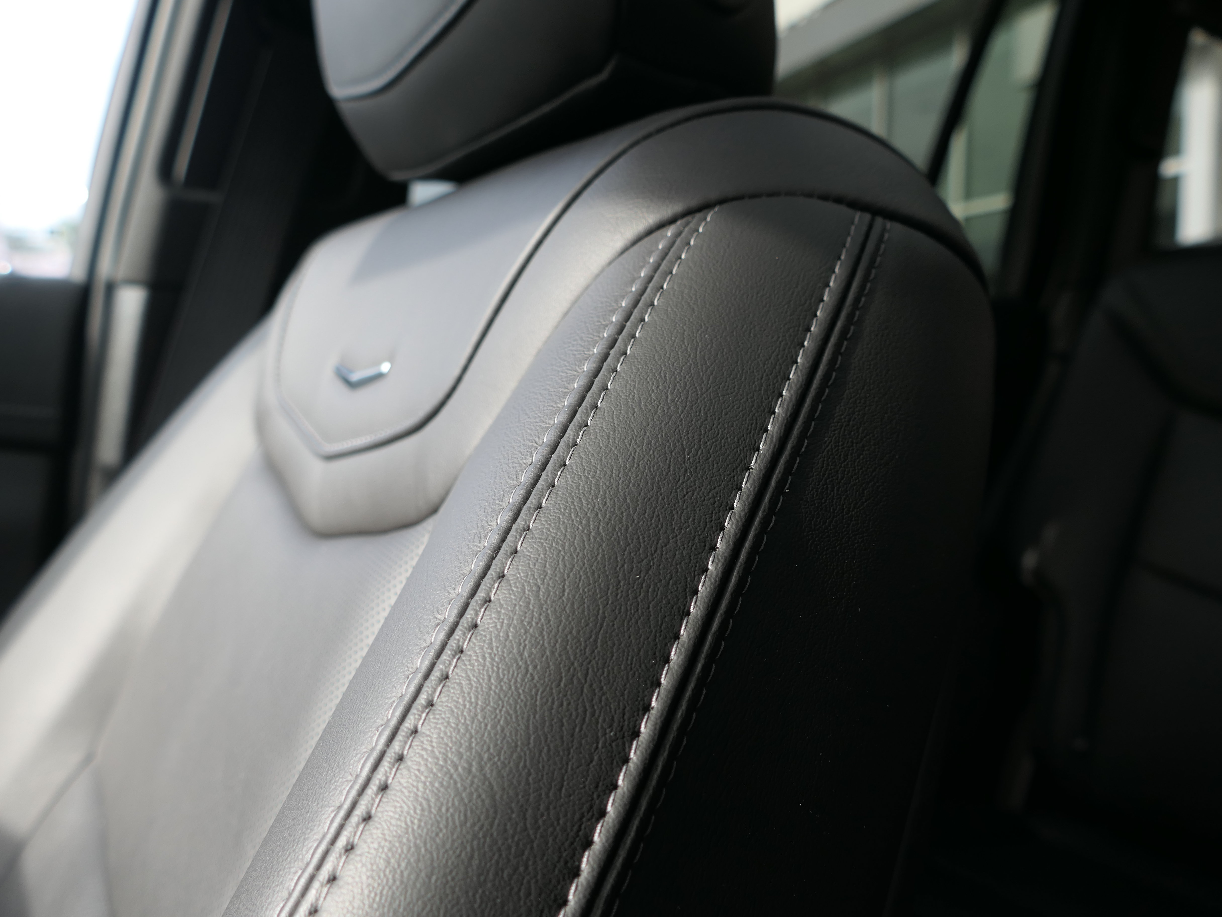 Certified 2025 Cadillac XT6 Premium Luxury FWD image 13