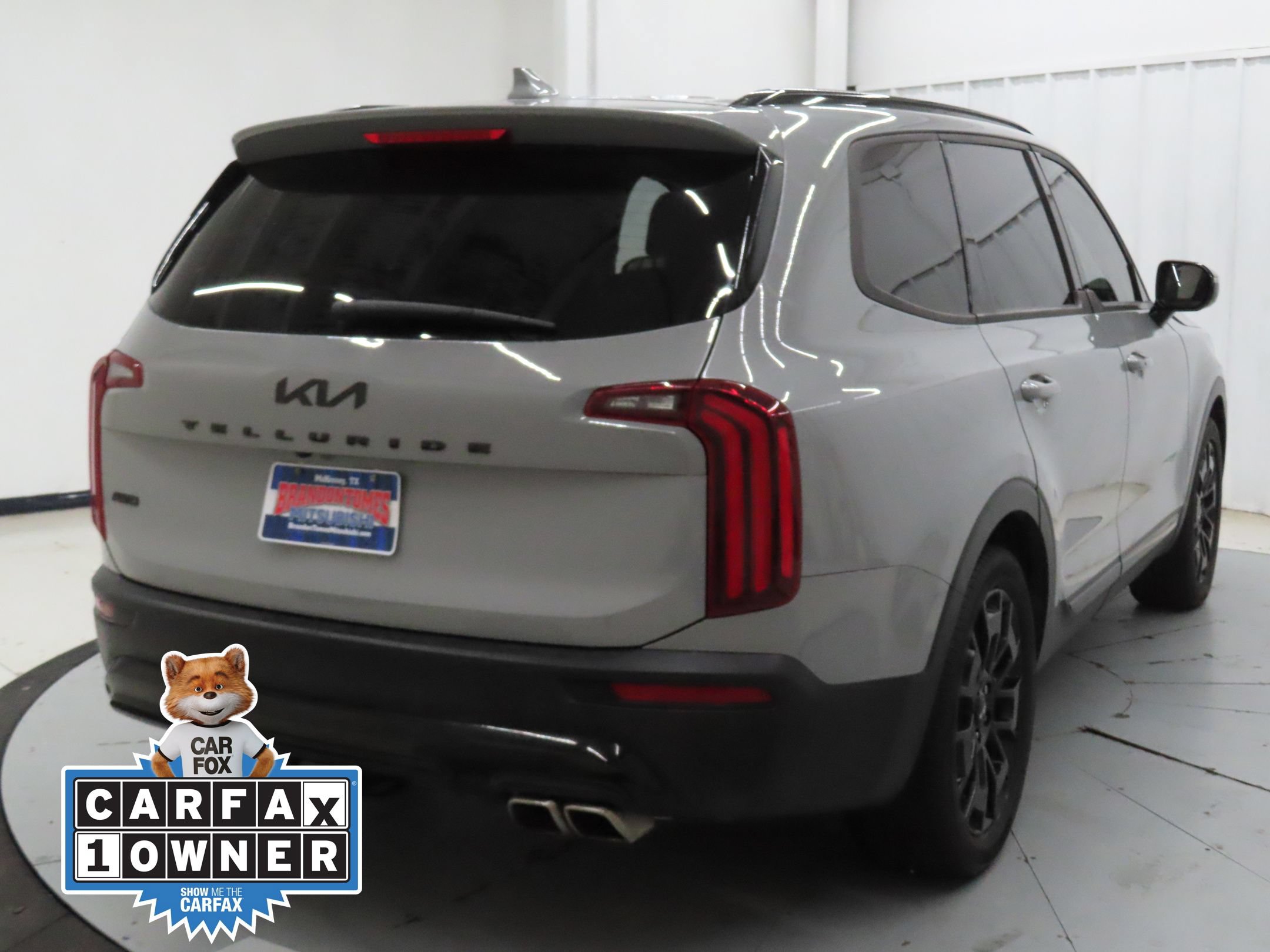 Used 2022 Kia Telluride SX w/ SX Prestige Package AWD/4WD image 3