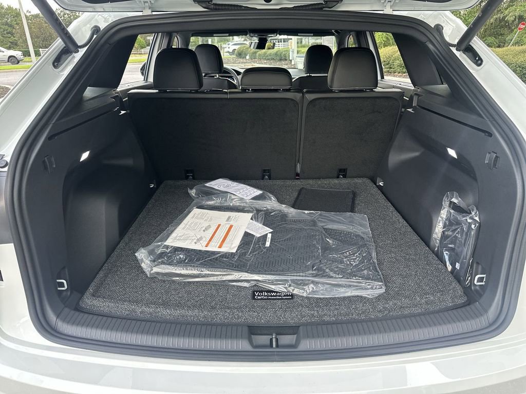 New 2026 Volkswagen Atlas Cross Sport SE image 24