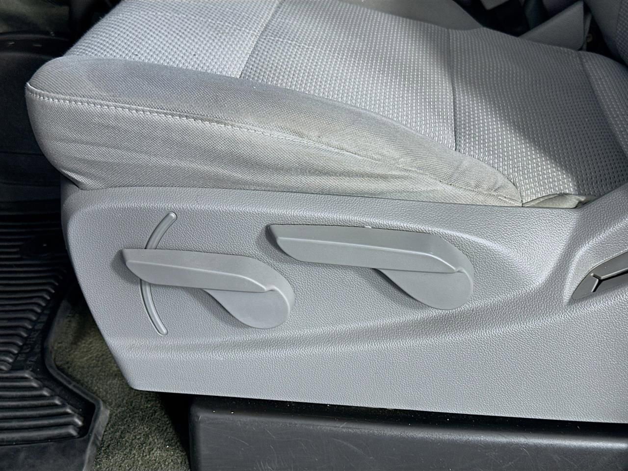 Used 2017 Chevrolet Silverado 1500 Custom w/ Custom Convenience Package AWD/4WD image 35