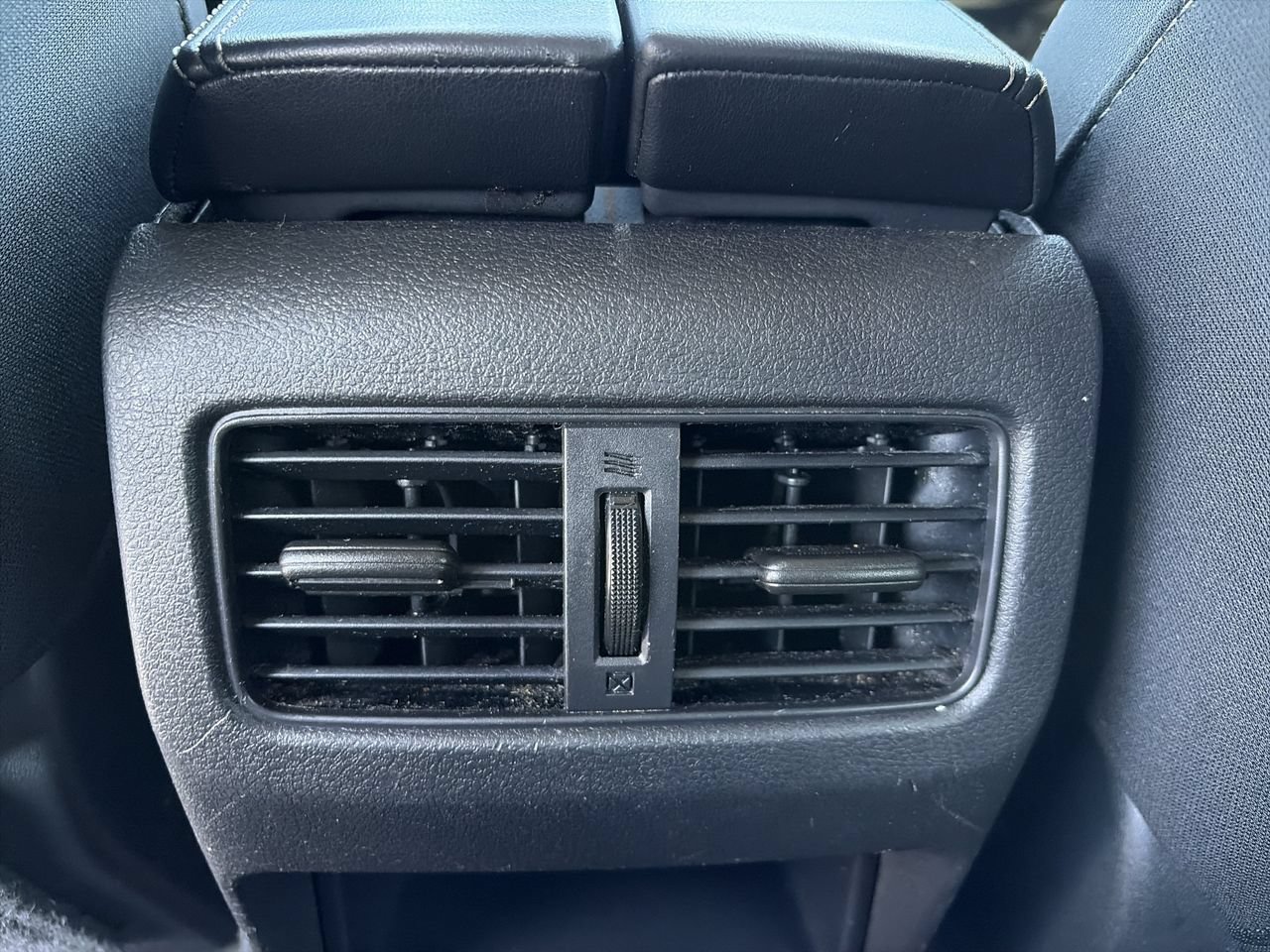 Used 2023 Nissan Rogue S FWD image 18