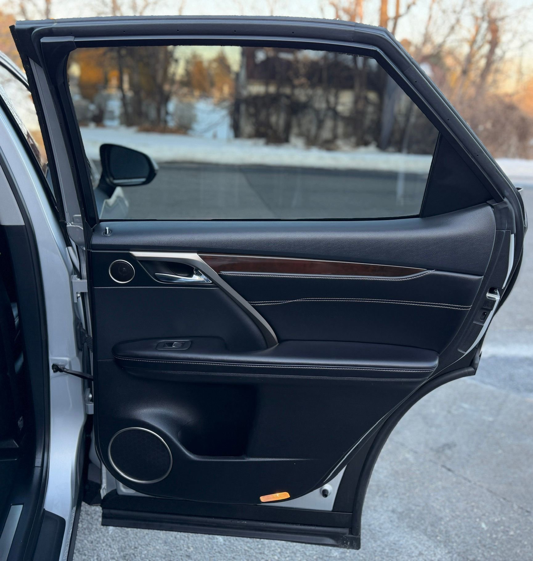 Used 2019 Lexus RX 450h AWD w/ Navigation Package image 26