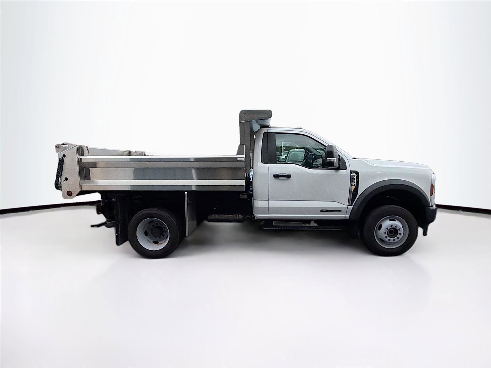 Used 2024 Ford F550 4x4 Regular Cab Super Duty w/ Snow Plow Prep Package image 8