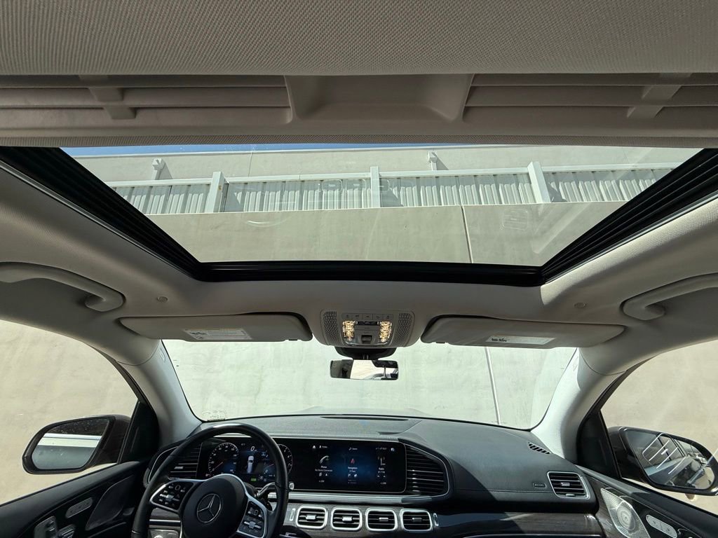 Used 2022 Mercedes-Benz GLS 450 4MATIC image 10