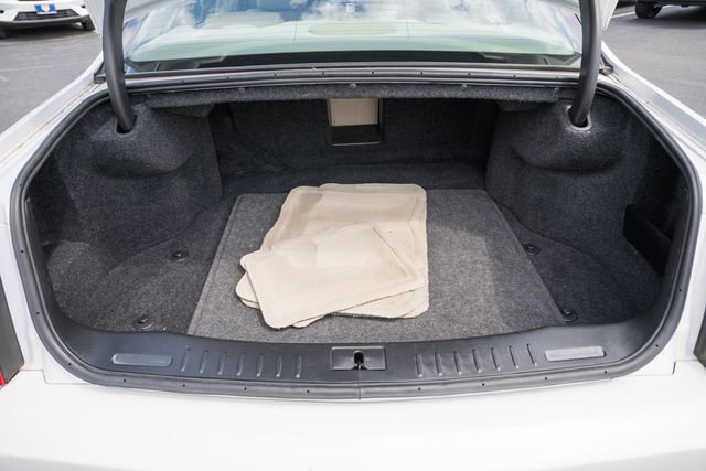 Used 2007 Cadillac DTS Luxury I w/ Trunk Convenience Package FWD image 10