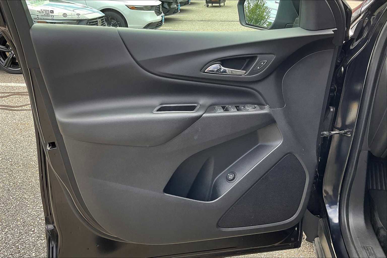 Used 2020 Chevrolet Equinox LT image 9