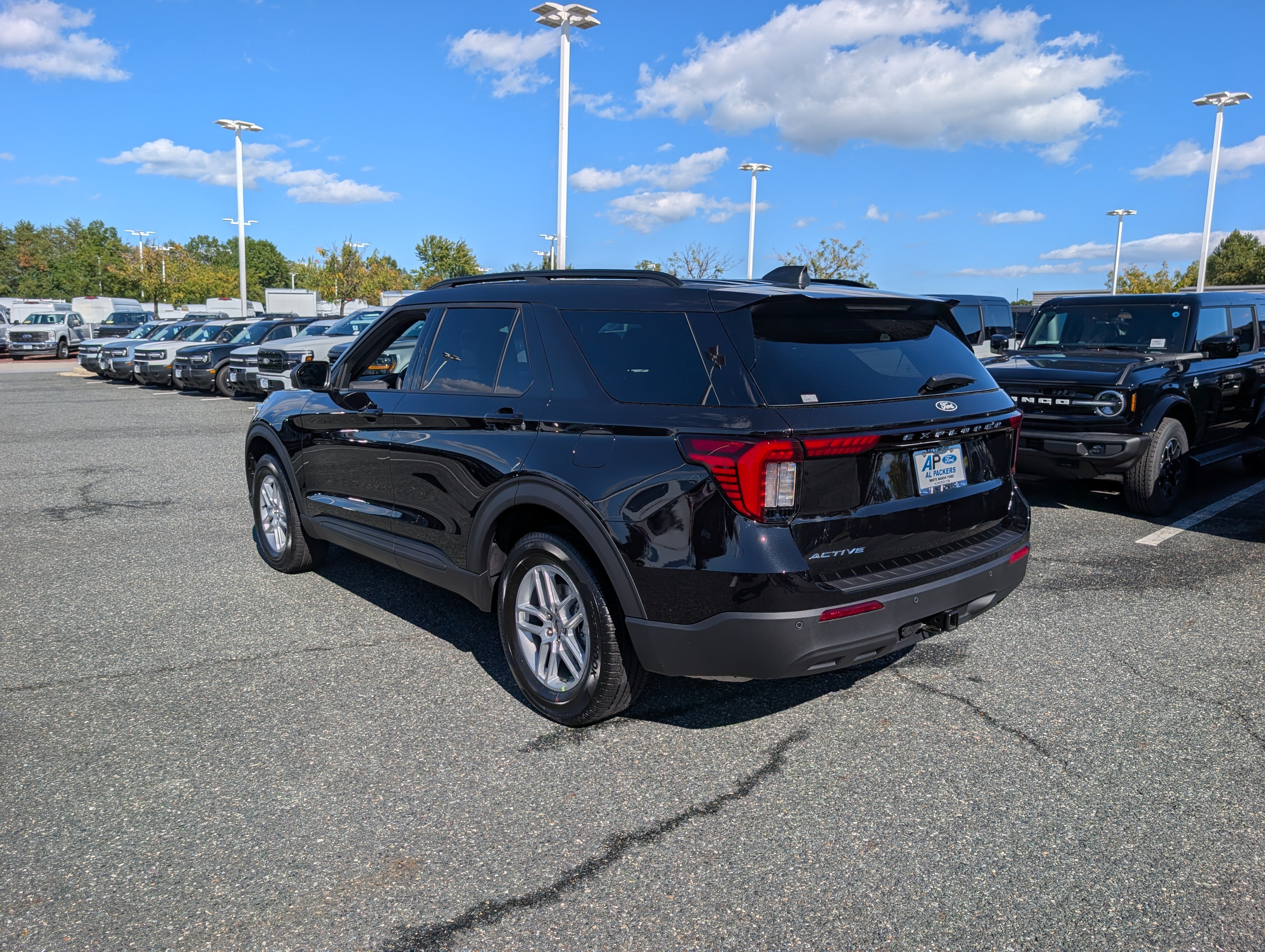 New 2027 Ford Explorer Active AWD/4WD image 3