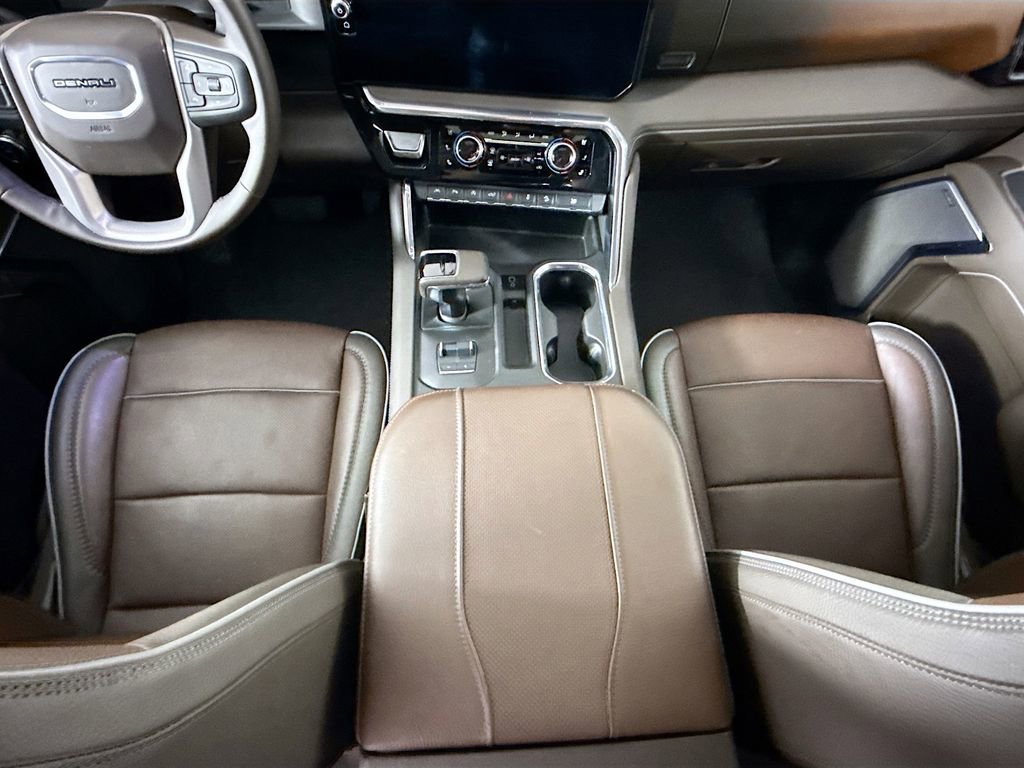 Used 2024 GMC Sierra 1500 Denali w/ Denali Reserve Package AWD/4WD image 17