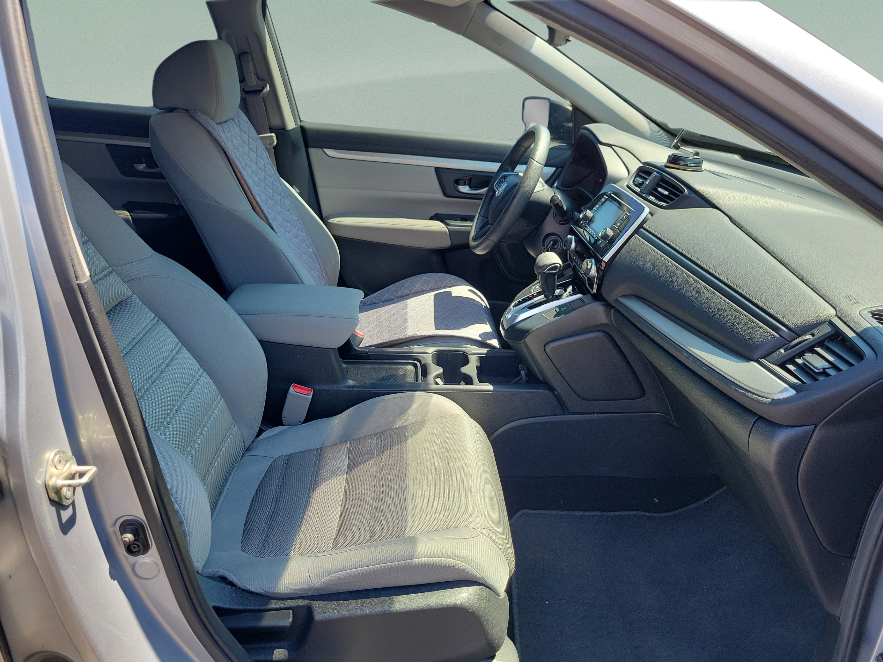Used 2019 Honda CR-V LX image 17
