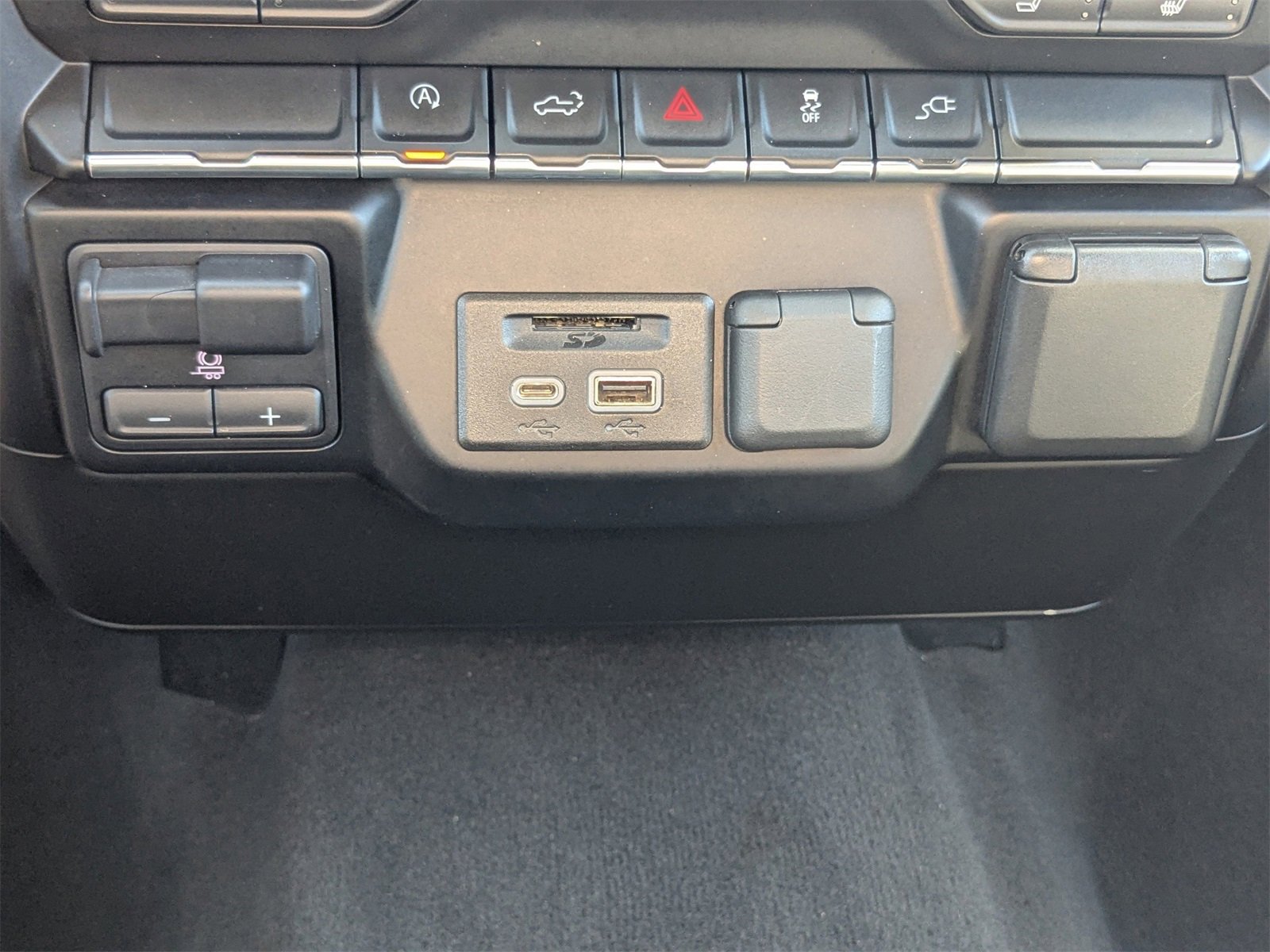 Used 2019 Chevrolet Silverado 1500 LT w/ All-Star Edition image 24