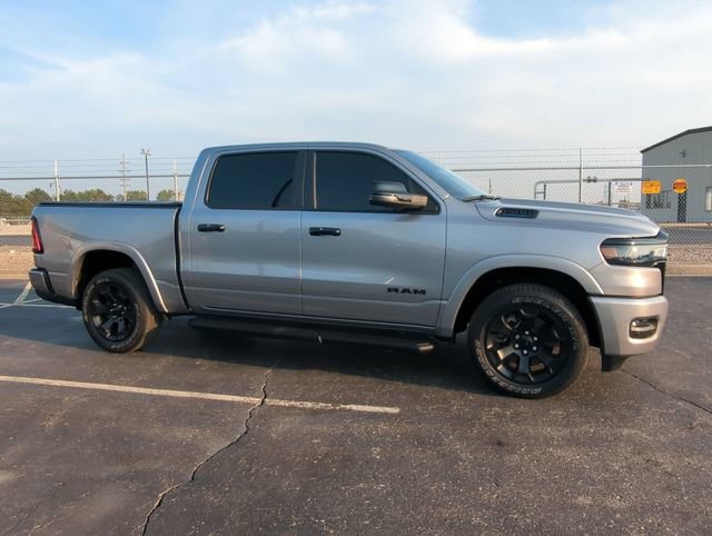 Used 2025 RAM 1500 Big Horn AWD/4WD image 2