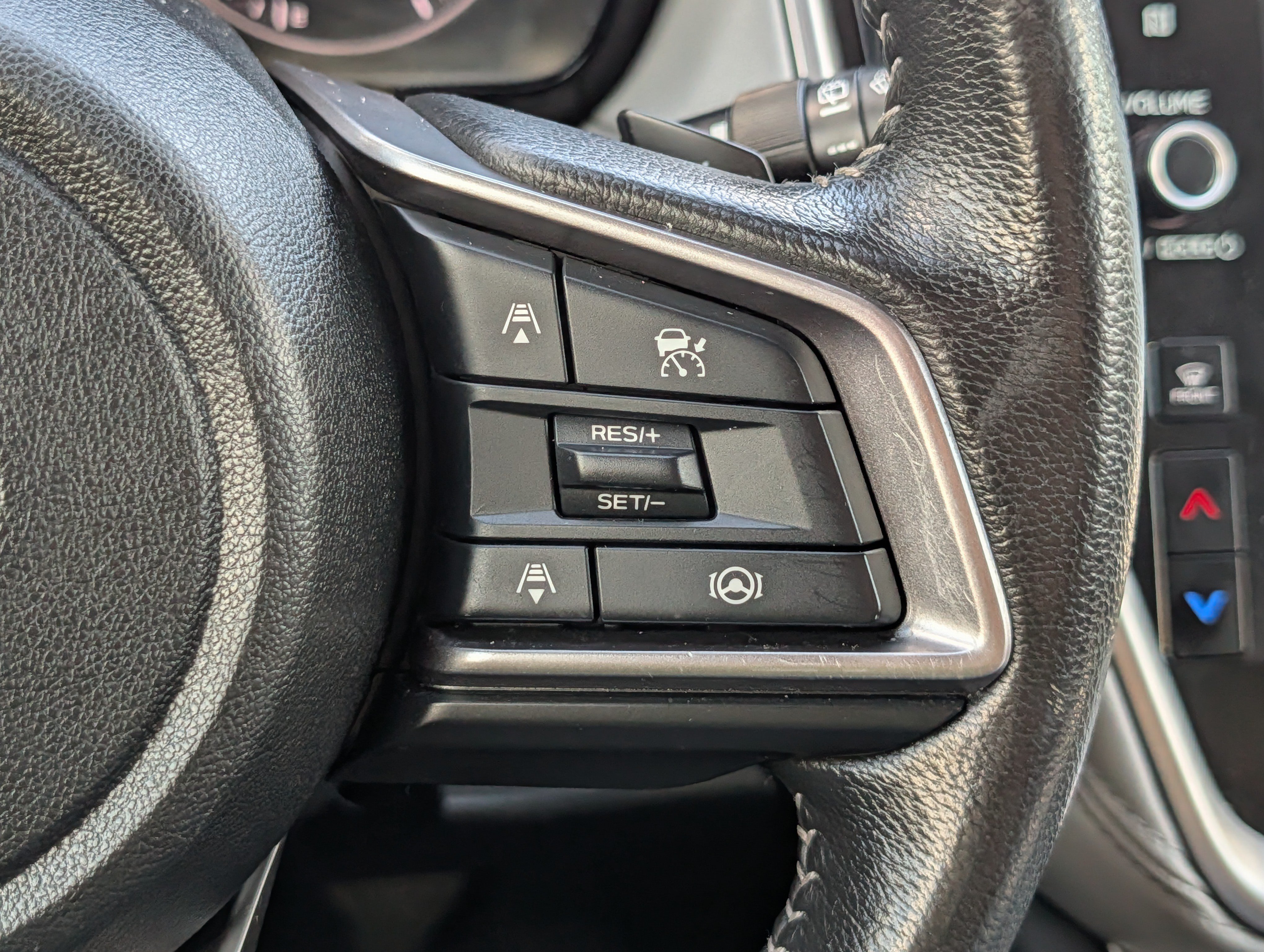 Used 2023 Subaru Outback Premium AWD/4WD image 30
