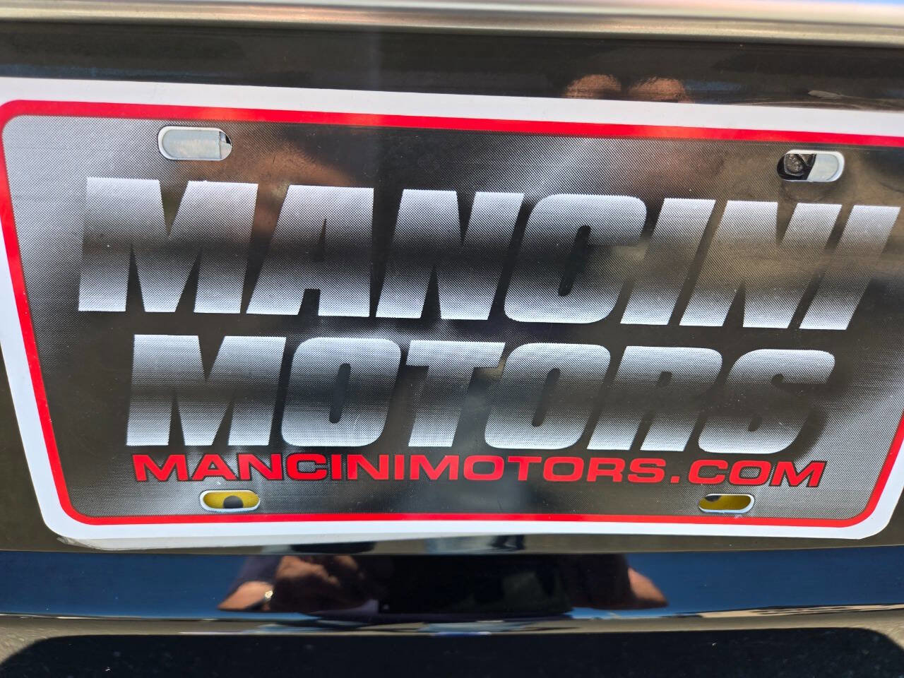 Used 2017 Land Rover Range Rover HSE image 32