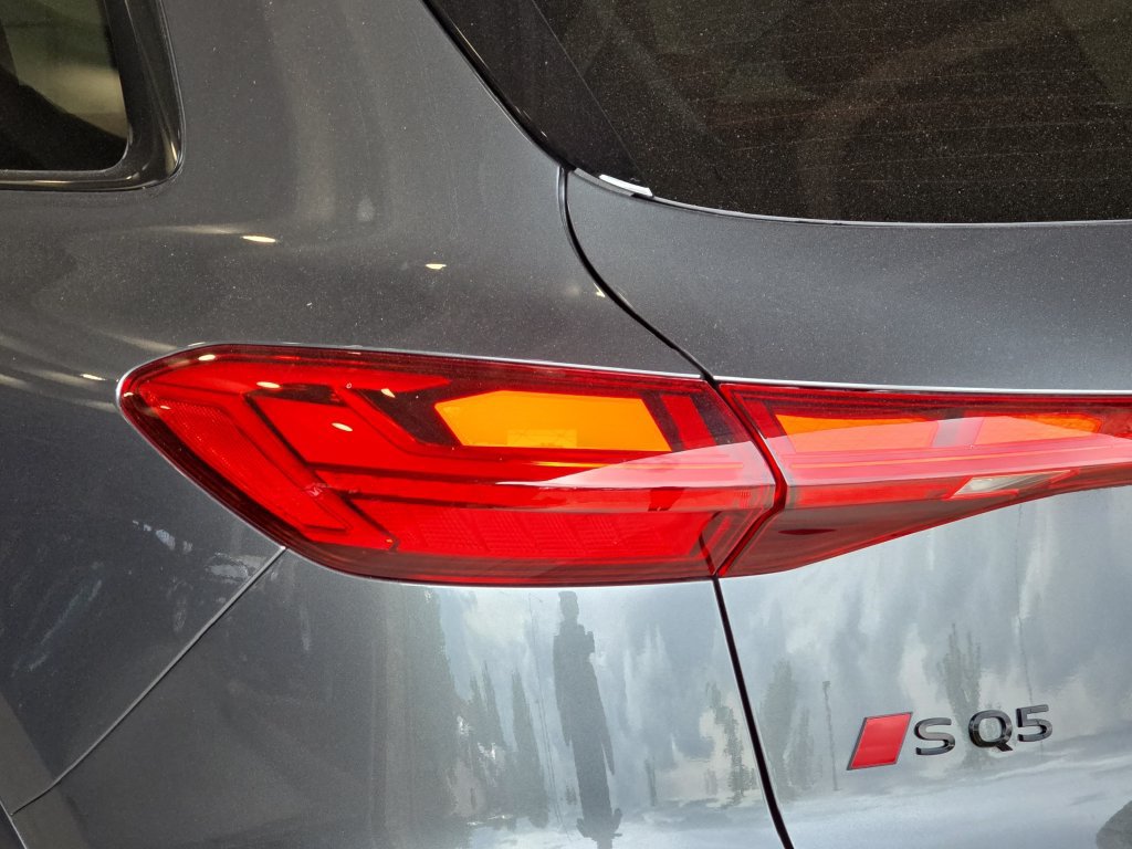 New 2026 Audi SQ5 Prestige AWD/4WD image 34