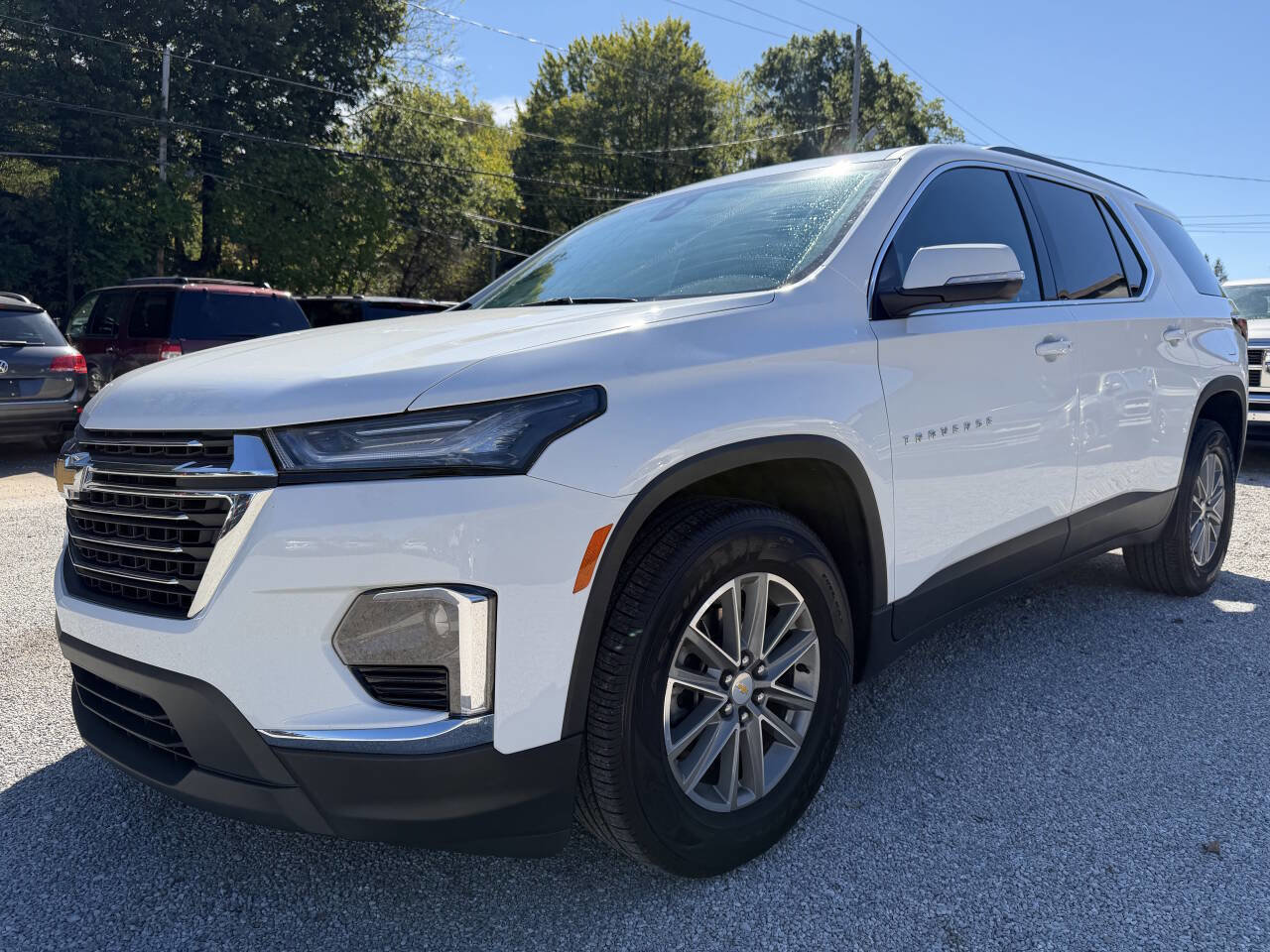 Used 2023 Chevrolet Traverse LT image 1