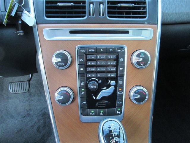 Used 2017 Volvo XC60 T5 Inscription image 24