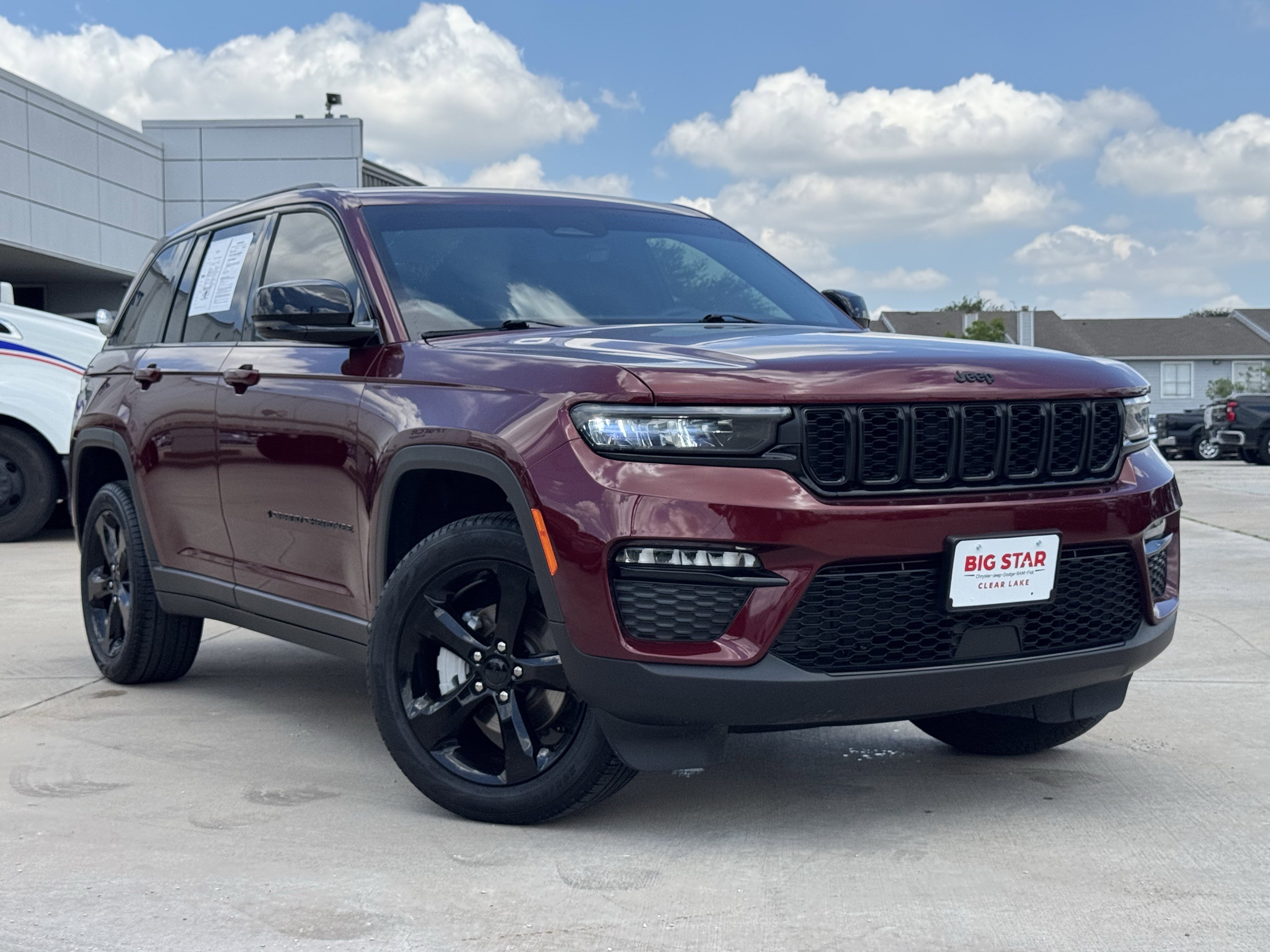 Used 2025 Jeep Grand Cherokee Limited w/ Black Appearance Package RWD image 2