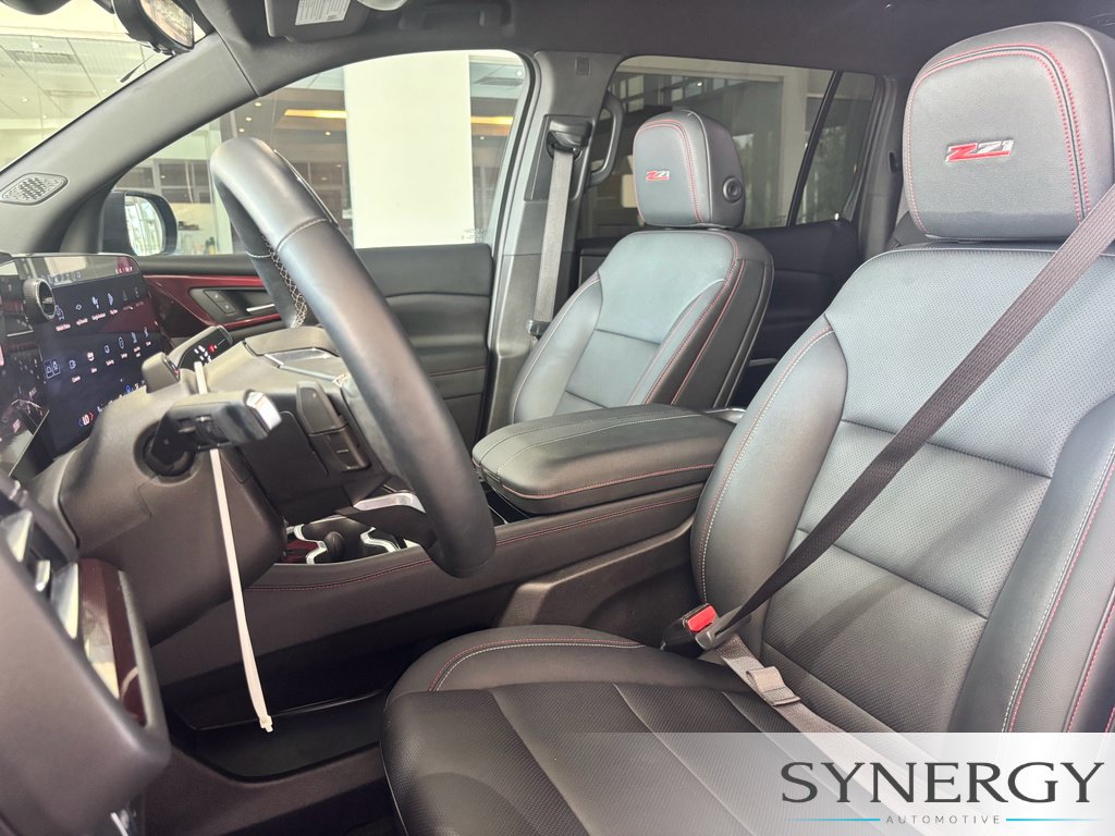 Used 2024 Chevrolet Traverse Z71 w/ Enhanced Driving Package AWD/4WD image 20