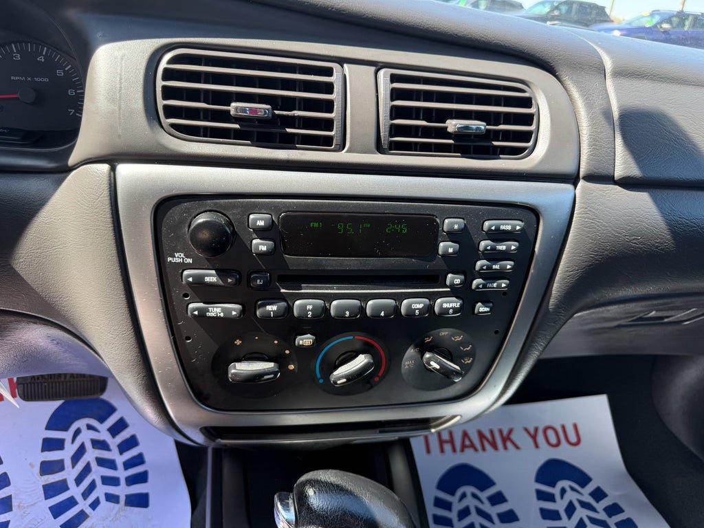 Used 2003 Ford Taurus SES FWD image 14
