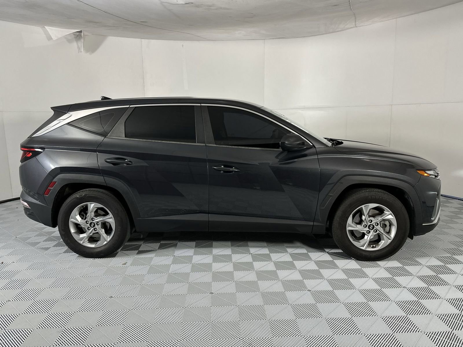 Used 2022 Hyundai Tucson SE image 9