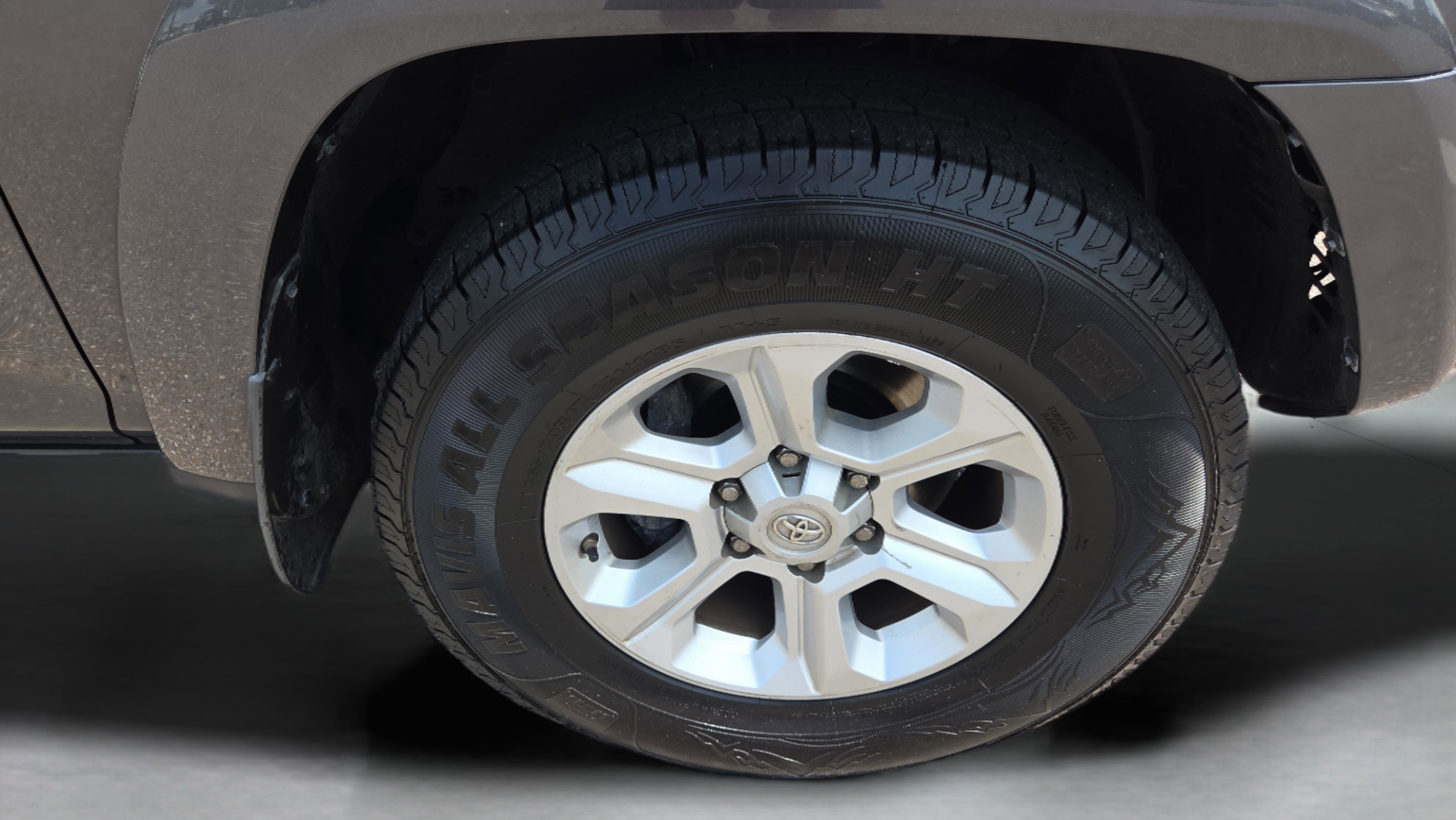 Certified 2020 Toyota 4Runner SR5 image 20