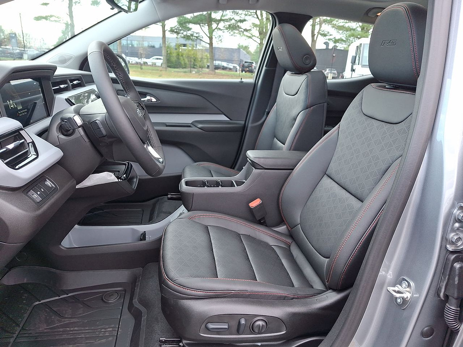 New 2027 Chevrolet Bolt RS w/ Technology Package FWD image 14