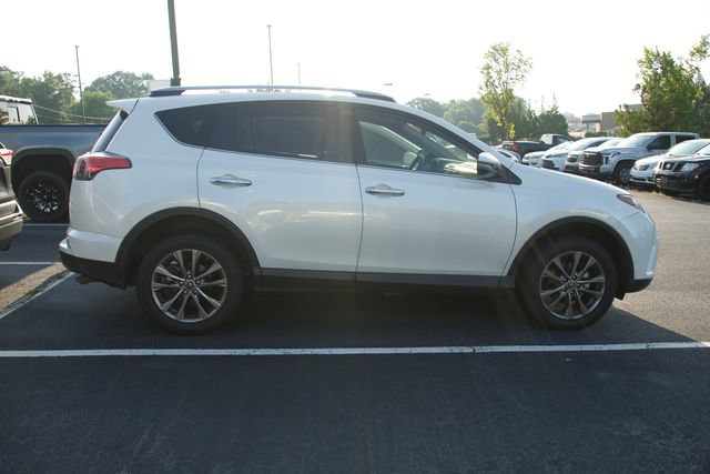 Used 2018 Toyota RAV4 Limited FWD image 9
