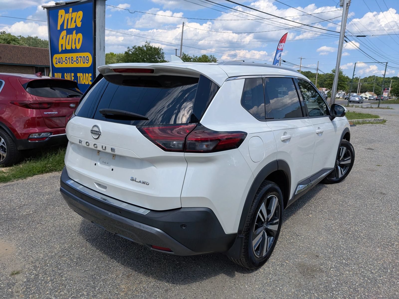 Used 2023 Nissan Rogue SL AWD/4WD image 6