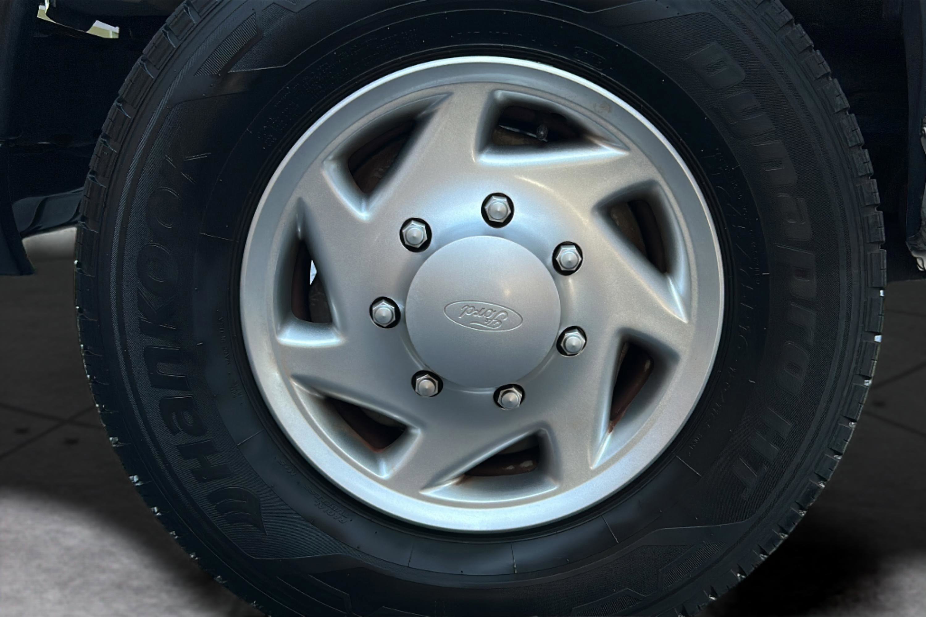 Used 2014 Ford E-250 and Econoline 250 w/ Power Group image 41