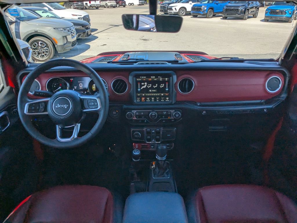 Used 2023 Jeep Wrangler Unlimited Rubicon 4xe AWD/4WD image 14