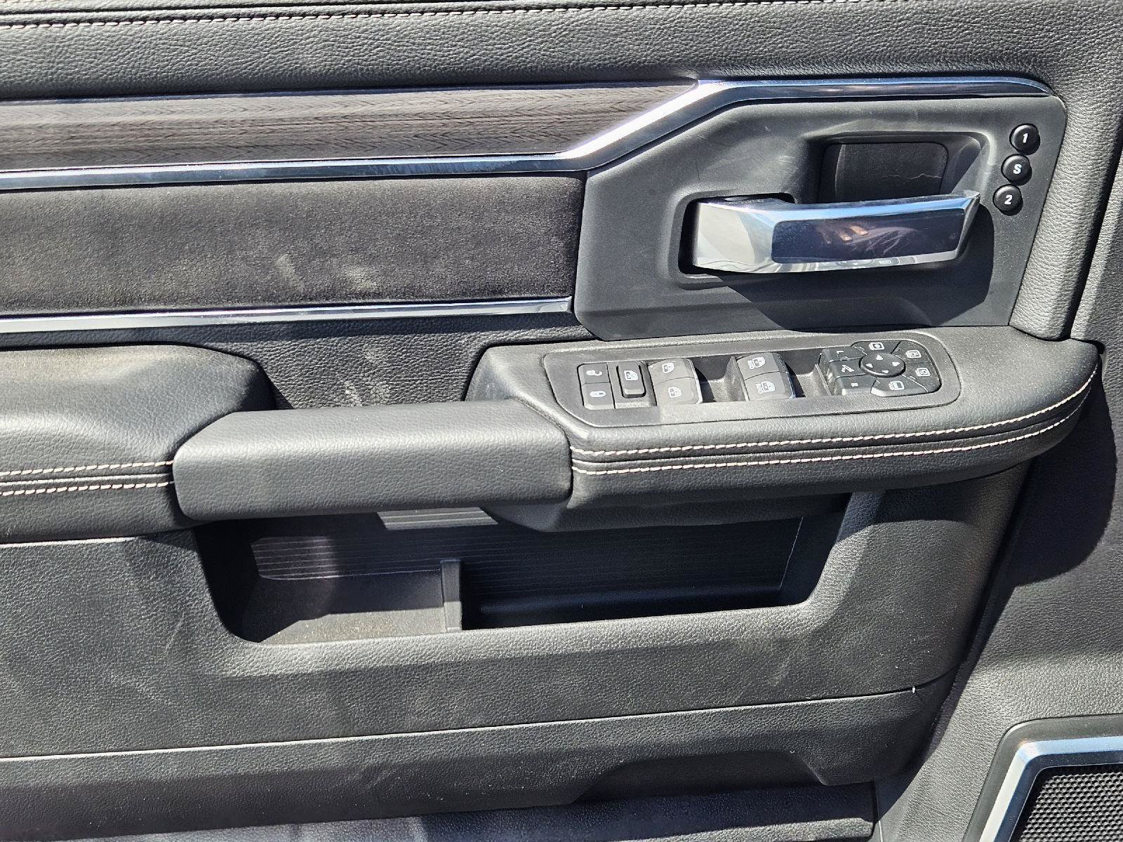 New 2027 RAM 3500 Laramie AWD/4WD image 16
