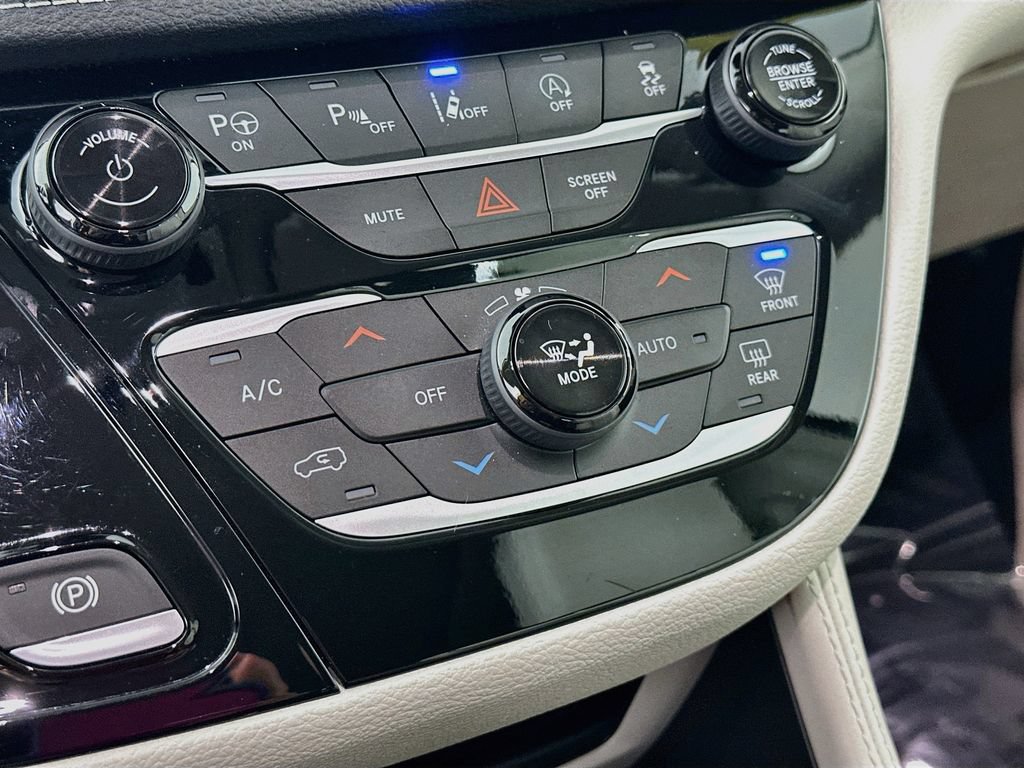 Certified 2021 Chrysler Pacifica Limited w/ Premium & Safety Sphere Group AWD/4WD image 25