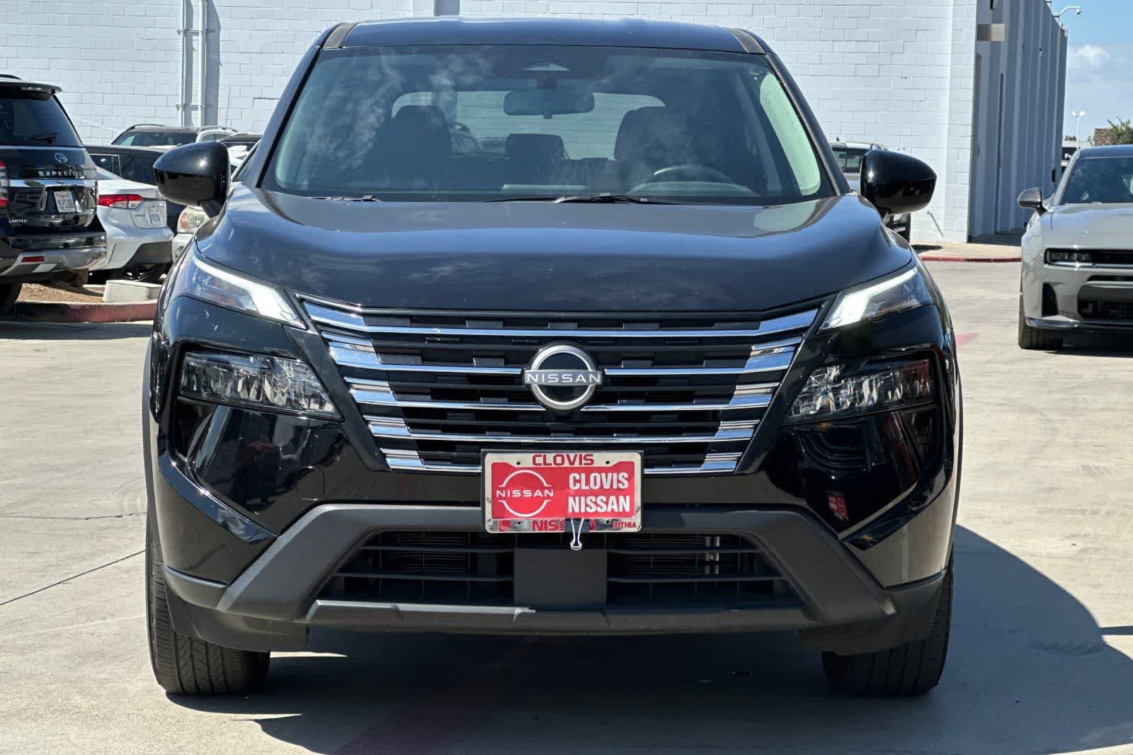 Certified 2025 Nissan Rogue SV AWD/4WD image 11
