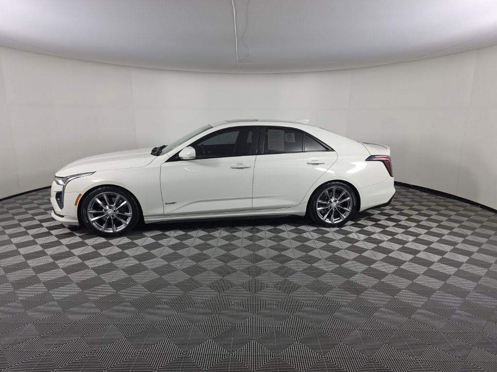 Used 2021 Cadillac CT4 V w/ Technology Package RWD image 2