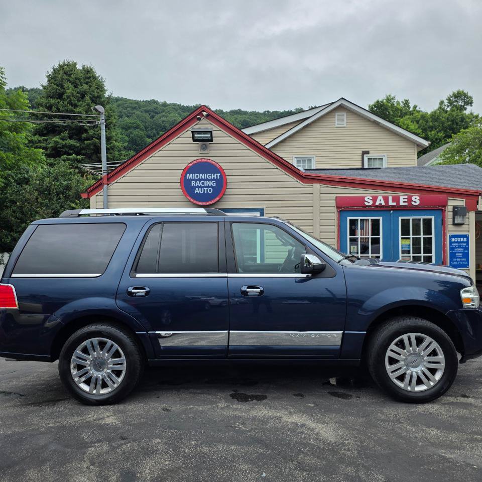 Used 2014 Lincoln Navigator 4WD image 7