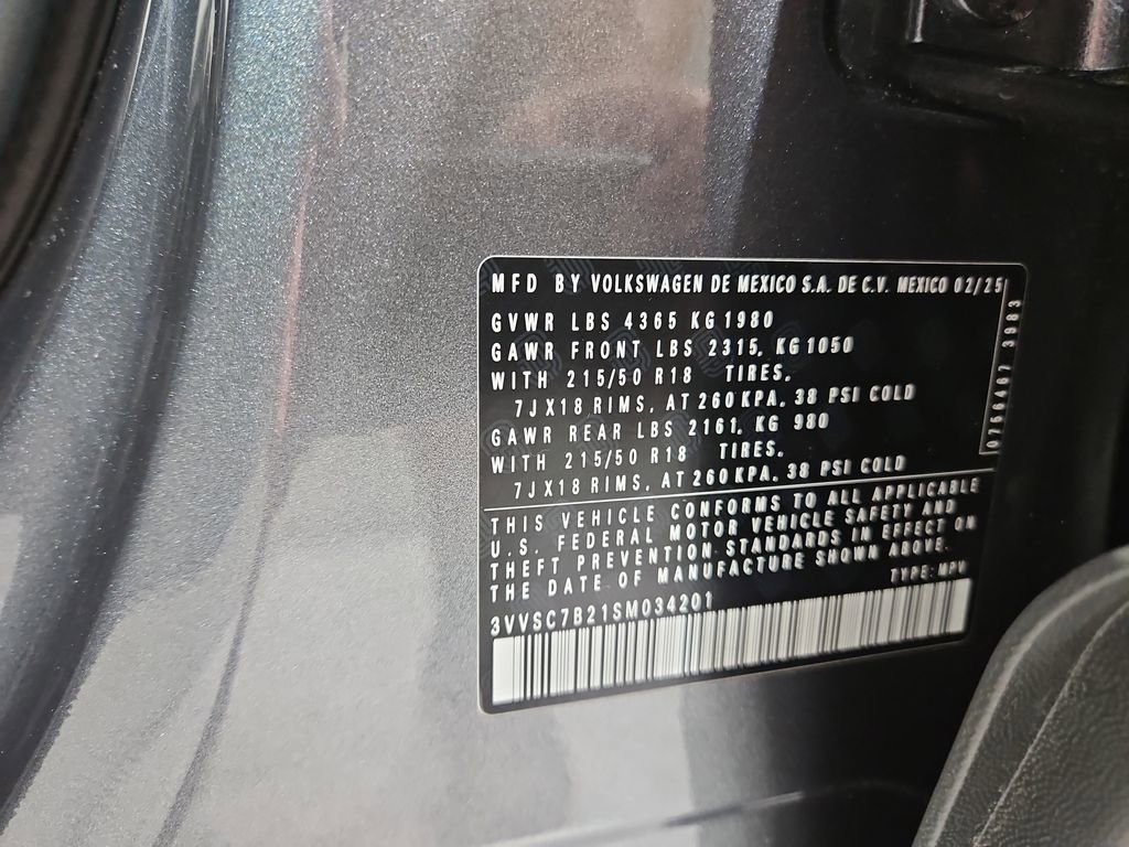 Certified 2025 Volkswagen Taos SE FWD image 29