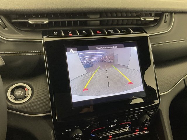 Used 2024 Jeep Grand Cherokee Altitude image 28