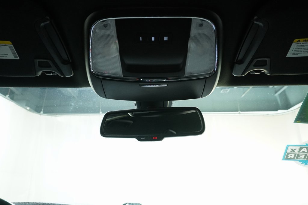 Used 2017 Dodge Charger SXT image 19