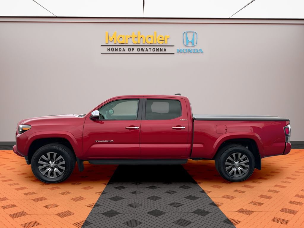 Used 2022 Toyota Tacoma Limited AWD/4WD image 2