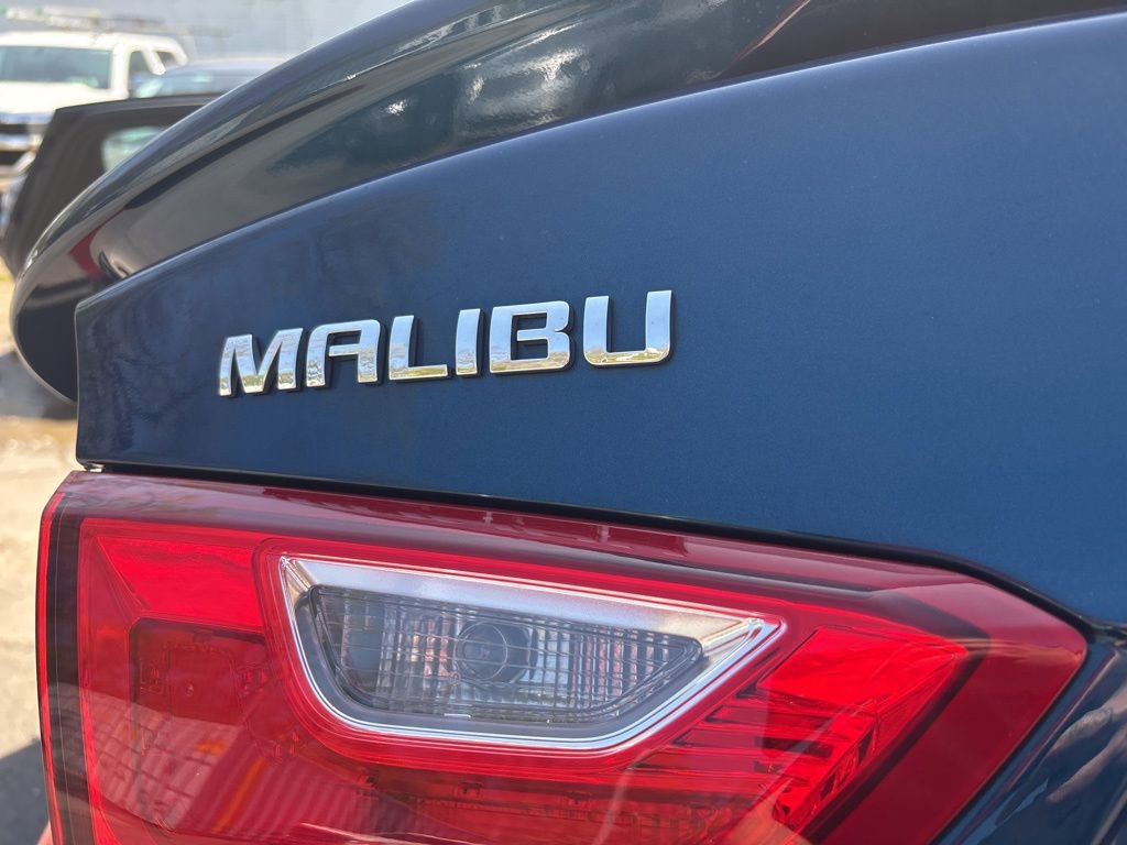 Used 2019 Chevrolet Malibu RS w/ LPO, Convenience Package 2 FWD image 16