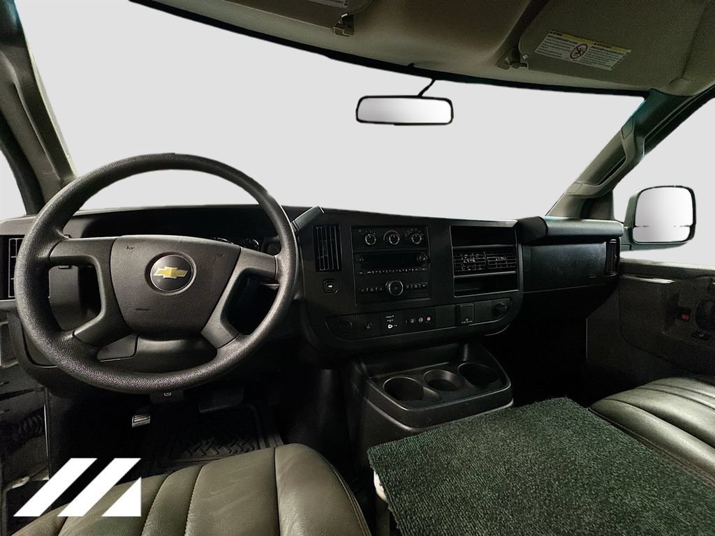 Used 2019 Chevrolet Express 2500 Extended RWD image 20