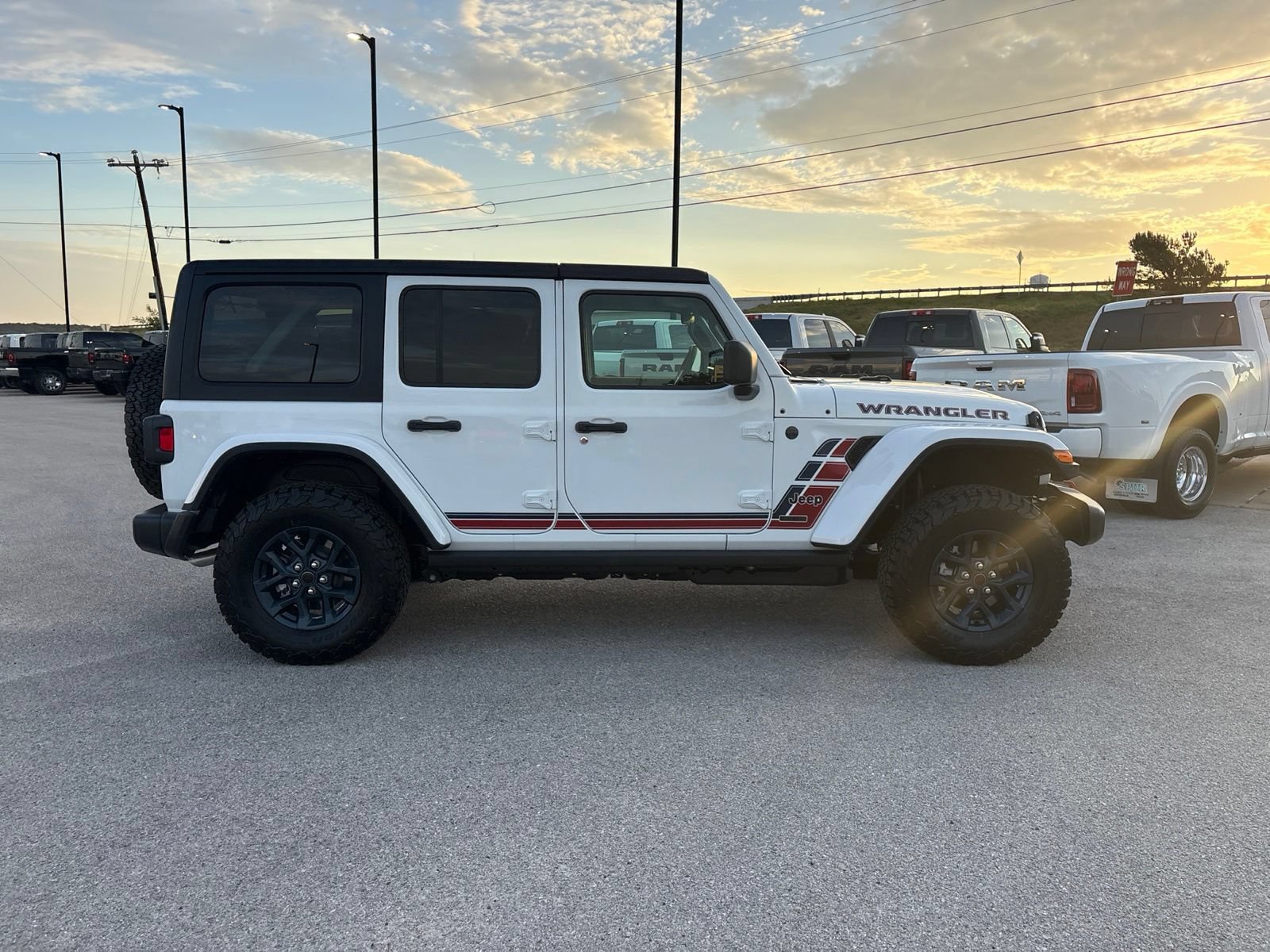 New 2026 Jeep Wrangler Unlimited Sport w/ Dual Top Group AWD/4WD image 7