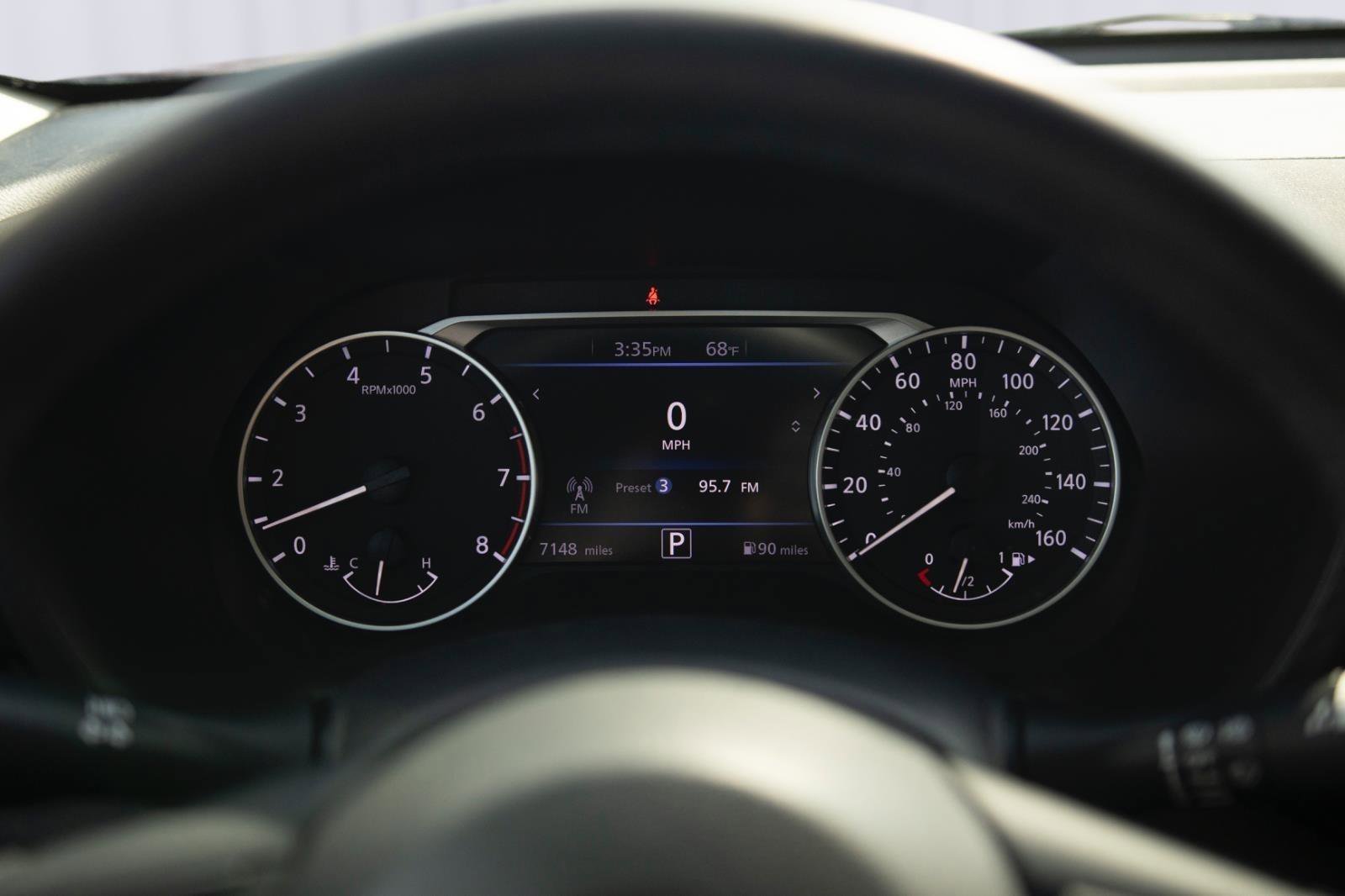 Used 2020 Nissan Sentra SV image 4