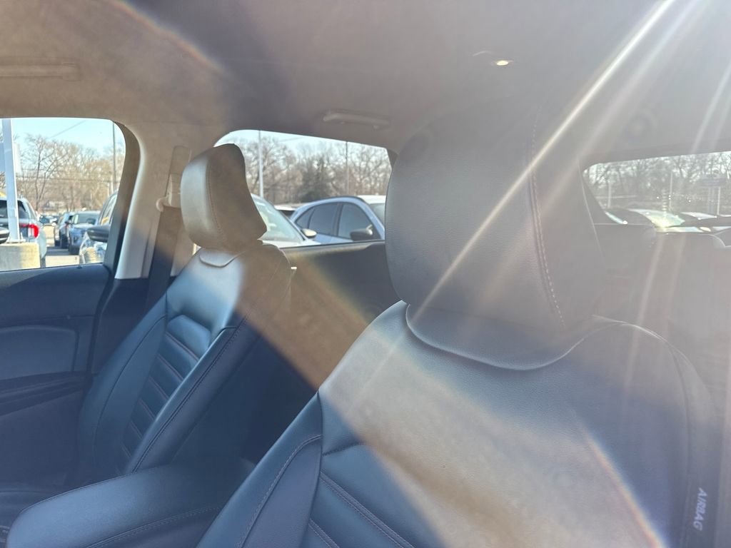 Used 2024 Ford Edge SEL w/ Sport Appearance Package image 24