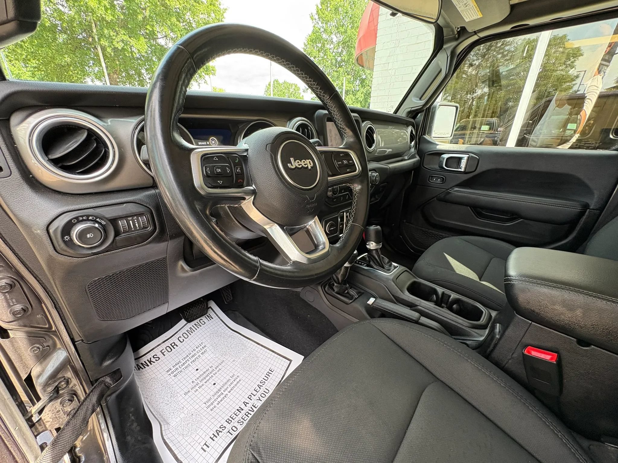 Used 2019 Jeep Wrangler Unlimited Sahara w/ LED Lighting Group AWD/4WD image 30